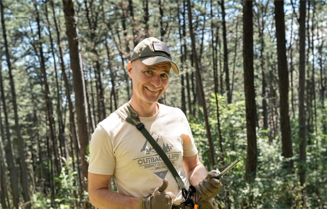 Heinz Eichinger beim Bushcraften – ©Survival Rally