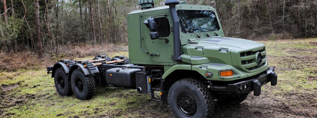 Mercedes-Benz Special Trucks bietet geschützte Fahrerkabine an – ©Daimler Truck