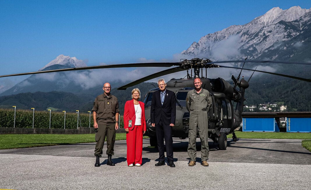 Verteidigungsministerin Klaudia Tanner in Tirol – ©Bundesheer/Raggl