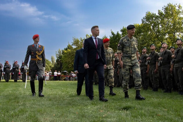 Das Abschreiten der Front – ©Bundesheer/Baldauf