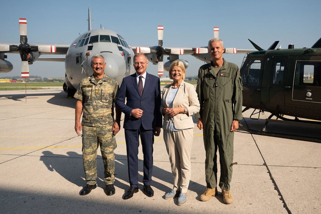 Pressekonferenz zu den geplanten Investitionen des Bundesheeres am Fliegerhorst Vogler in Hörsching – ©Bundesheer/Pusch