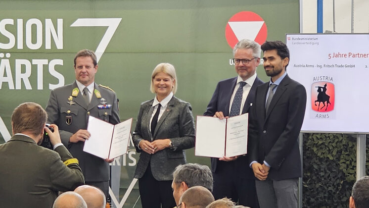 Auszeichnung neuer und bestehender Partner beim Zentralen Partnerseminar 2024 – ©Militär Aktuell/Zacharias