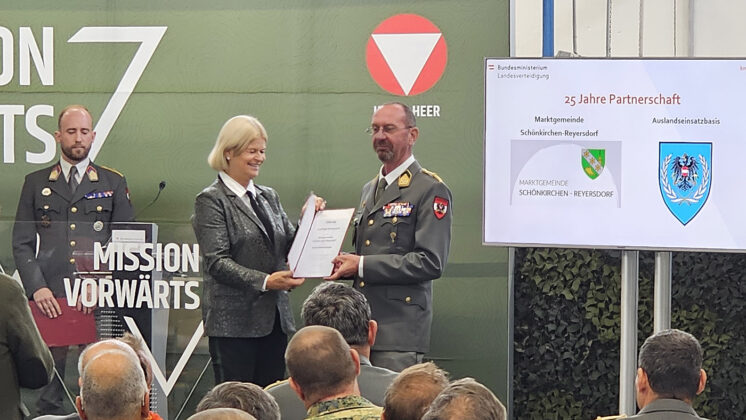 Auszeichnung neuer und bestehender Partner beim Zentralen Partnerseminar 2024 – ©Militär Aktuell/Zacharias