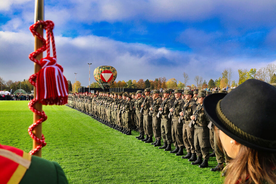 Angelobung von 700 Rekruten in der Schwarzenberg-Kaserne – ©Bundesheer/Riedlsperger