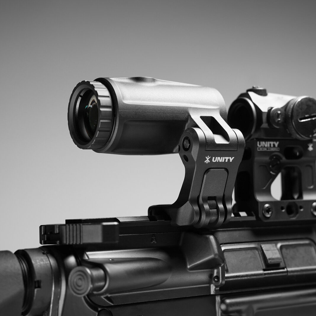 Der Fast FTC 4x Magnifier von Unity Tactical am Rail montiert. ©Unity Tactical