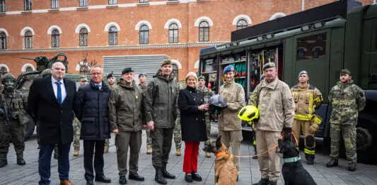 Übergabe der neuen Schutzausrüstung – ©Bundesheer/Karlovits