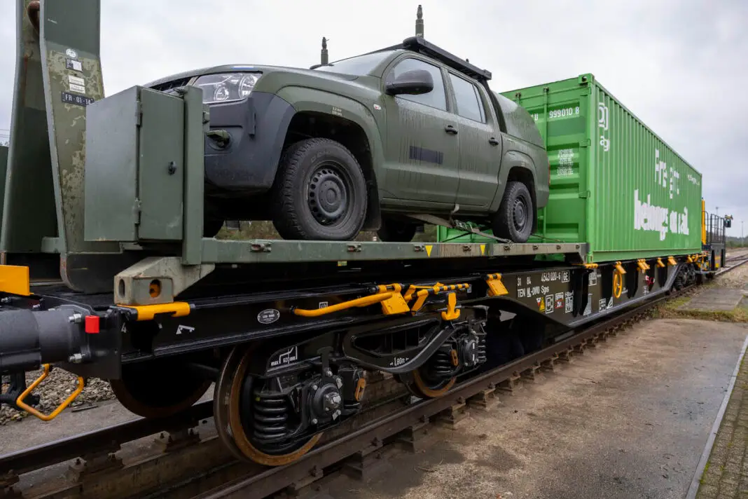 Neue Waggons für die niederländische Armee – ©Mediacentrum Defensie/ Buter