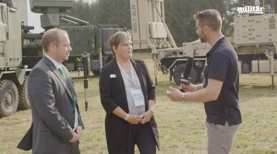 Interview mit Bettina Weber, Head of Sales Radar and Naval Solutions bei Hensoldt, und Sebastian Lohe, Sales Director Naval & Ground International Sales bei Hensoldt – ©Militär Aktuell