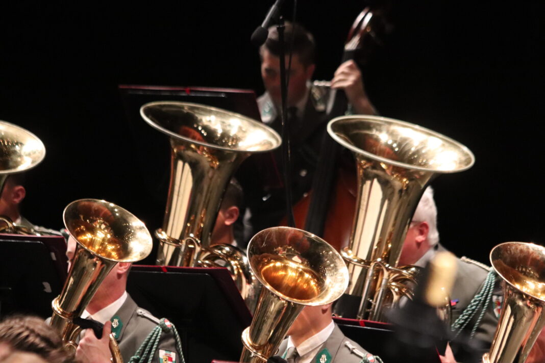 Militärmusik spielt auf – ©Bundesheer/Riedlsperger